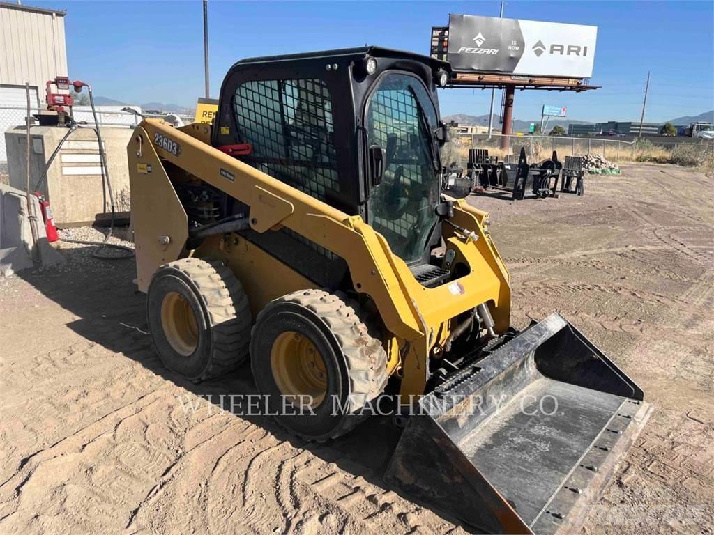 CAT 236D3 C3H2 لوادر انزلاقية التوجيه