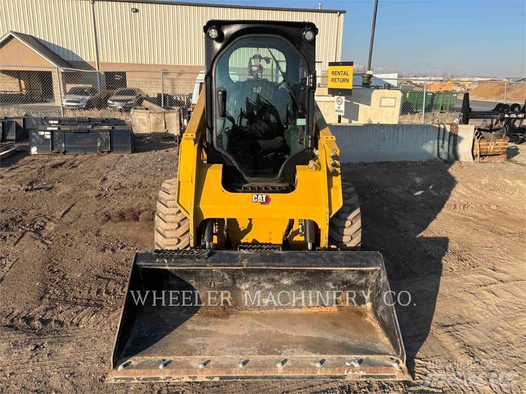 CAT 236D3 C3H2 لوادر انزلاقية التوجيه