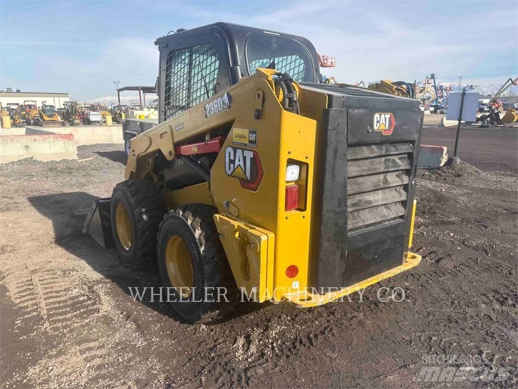 CAT 236D3 C3H2 لوادر انزلاقية التوجيه
