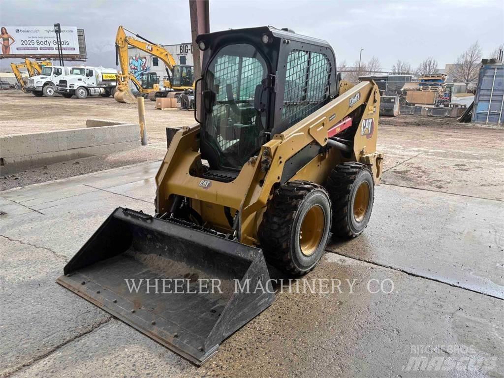 CAT 236D3 C3H2 لوادر انزلاقية التوجيه