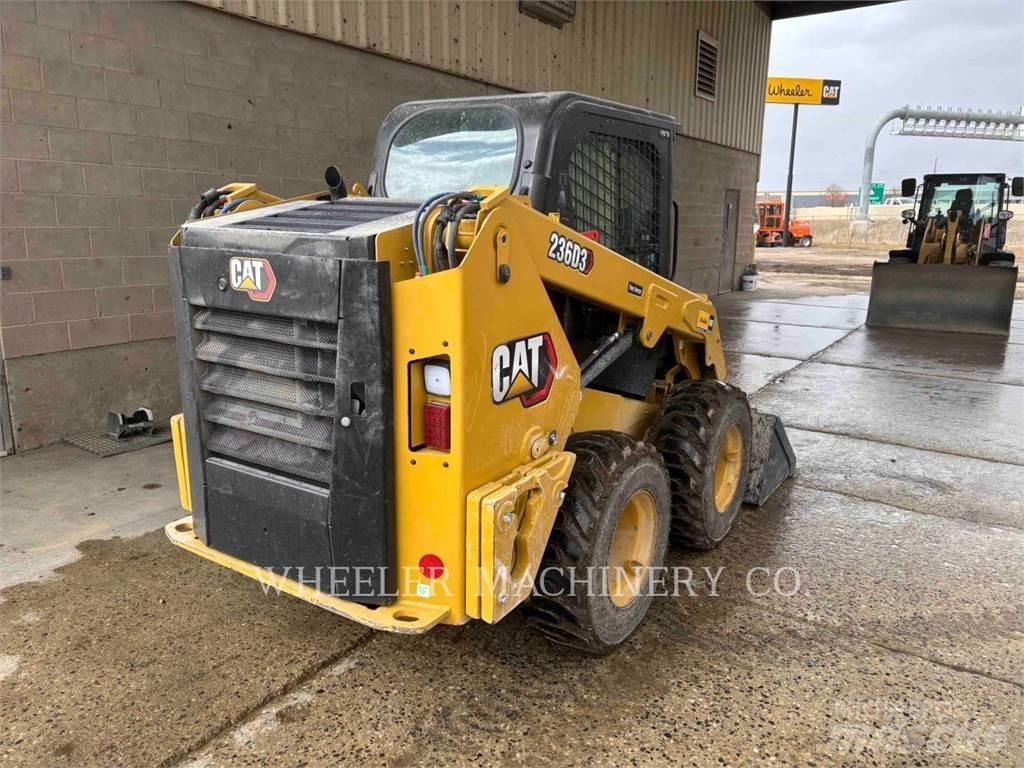 CAT 236D3 C3H2 لوادر انزلاقية التوجيه