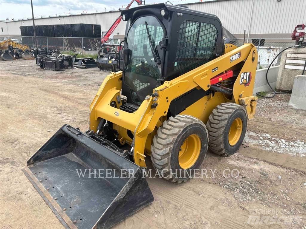 CAT 236D3 C3H2 لوادر انزلاقية التوجيه