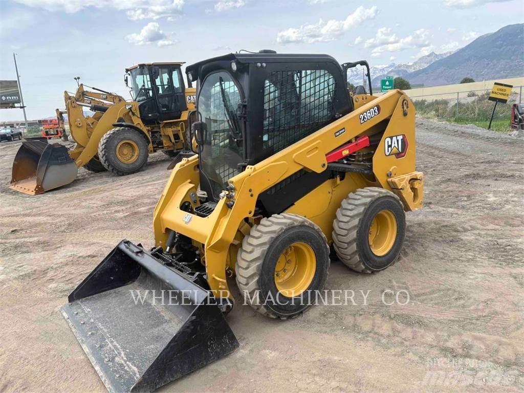 CAT 236D3 C3H2 لوادر انزلاقية التوجيه