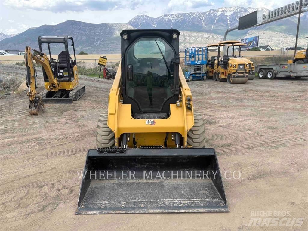 CAT 236D3 C3H2 لوادر انزلاقية التوجيه