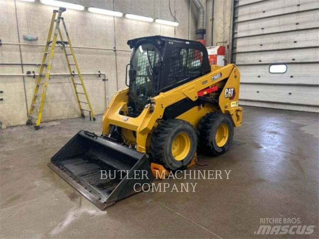 CAT 236D3 C3H2 لوادر انزلاقية التوجيه