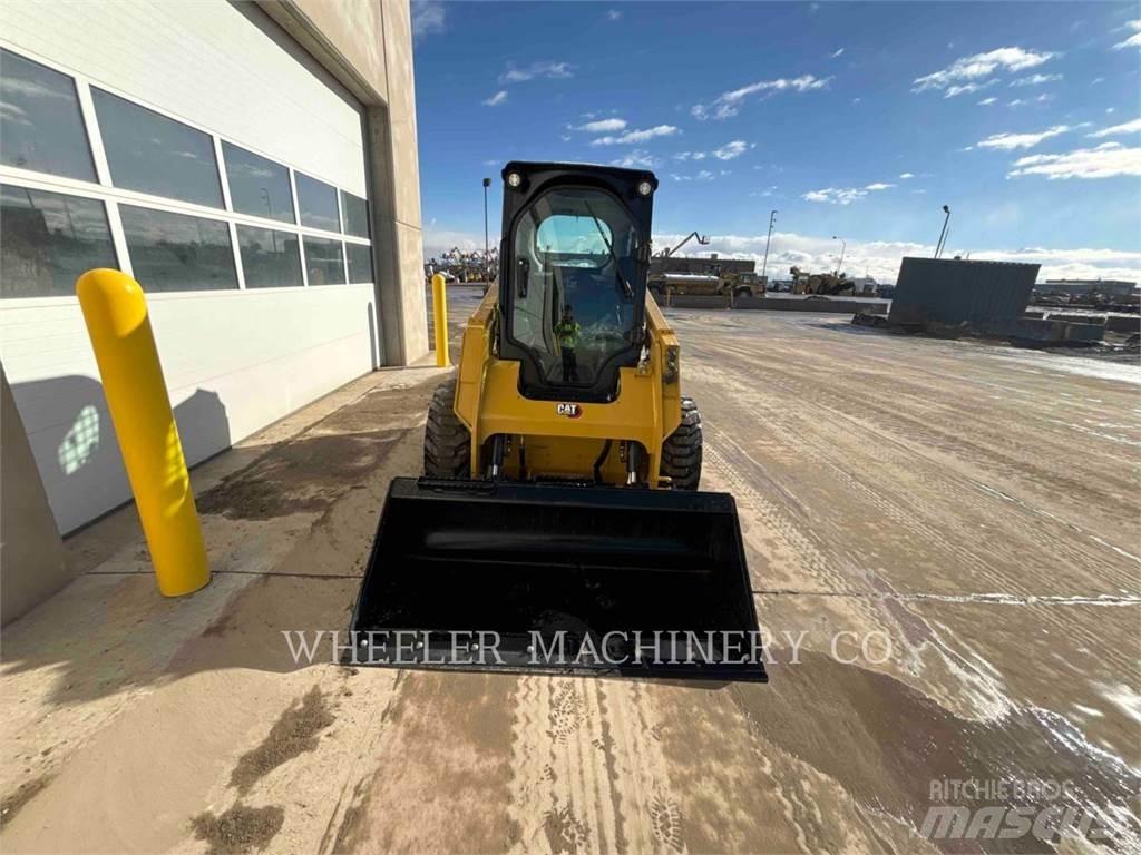 CAT 236D3 C3H2 لوادر انزلاقية التوجيه