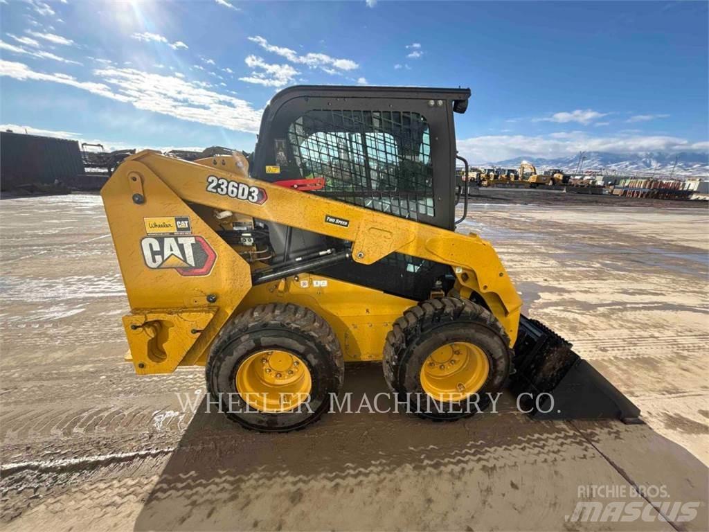 CAT 236D3 C3H2 لوادر انزلاقية التوجيه