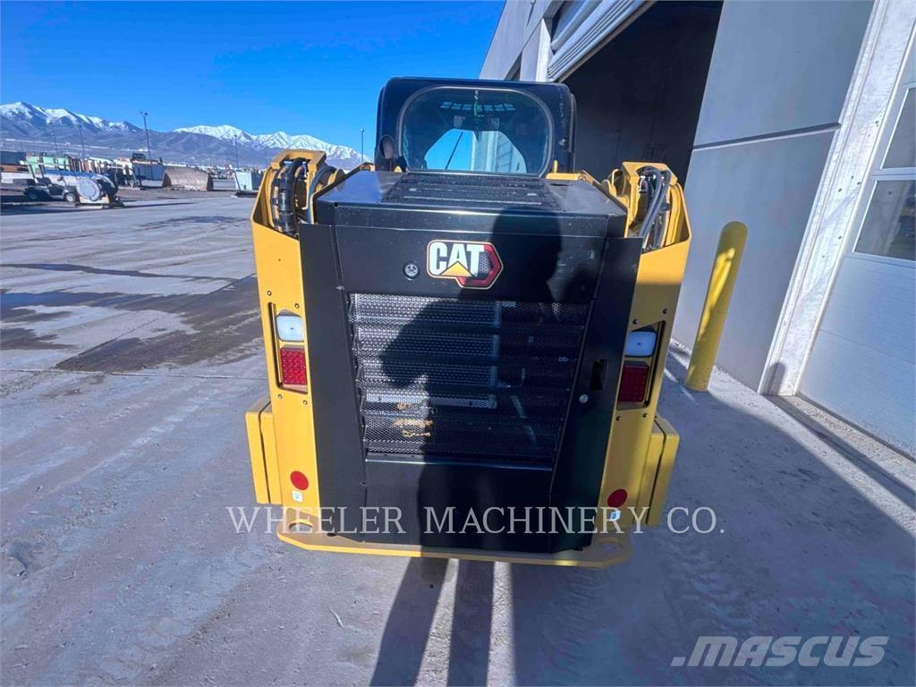 CAT 236D3 C3H2 لوادر انزلاقية التوجيه