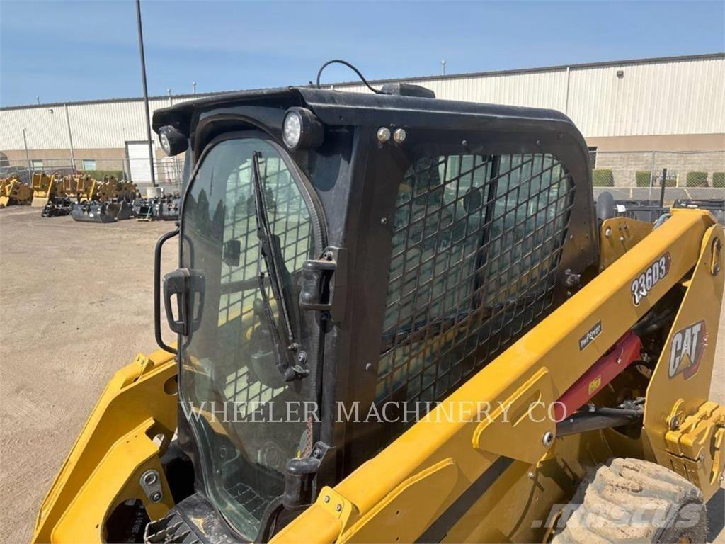 CAT 236D3 C3H2 لوادر انزلاقية التوجيه