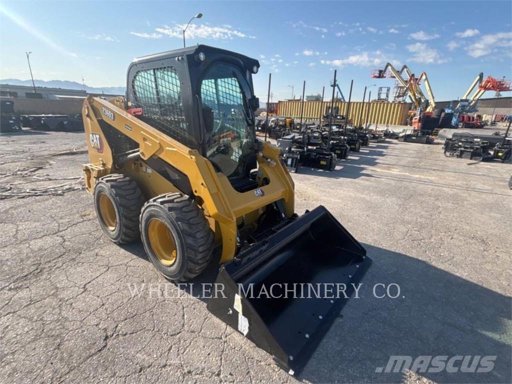 CAT 236D3 C3H2 لوادر انزلاقية التوجيه