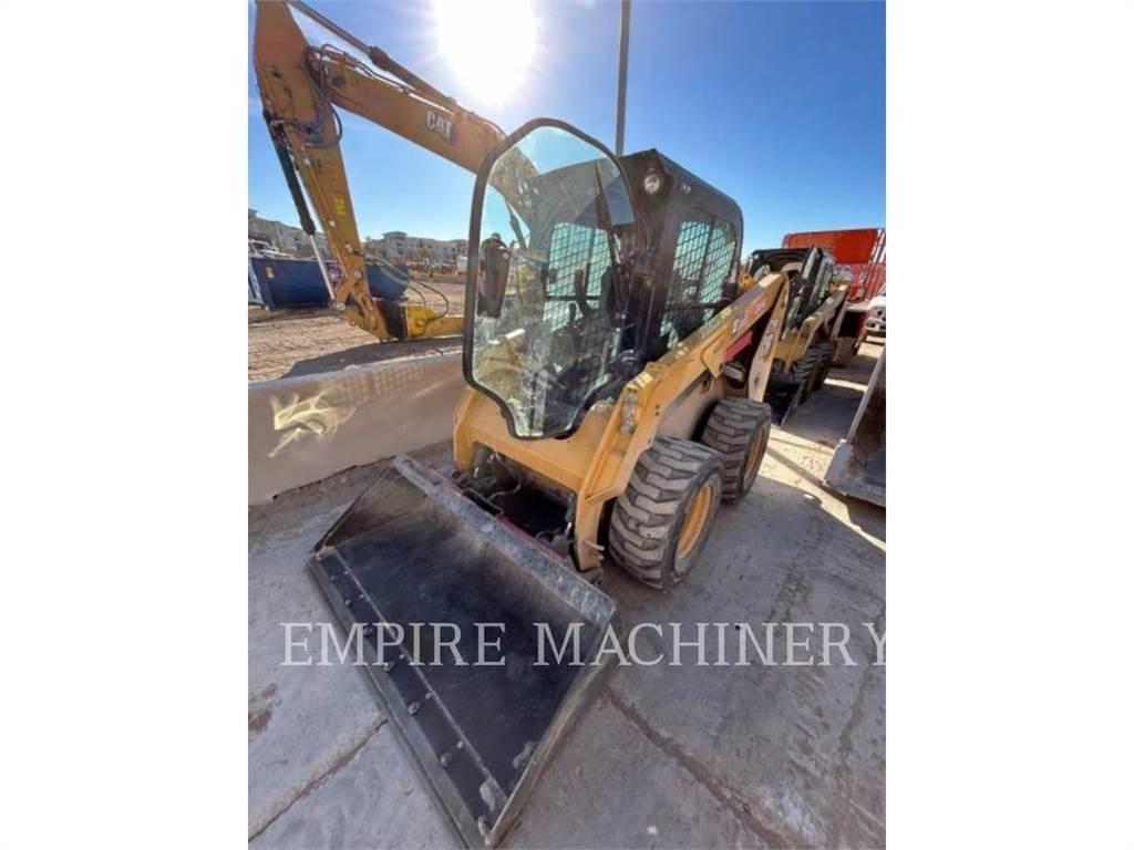 CAT 236D3 CA لوادر انزلاقية التوجيه