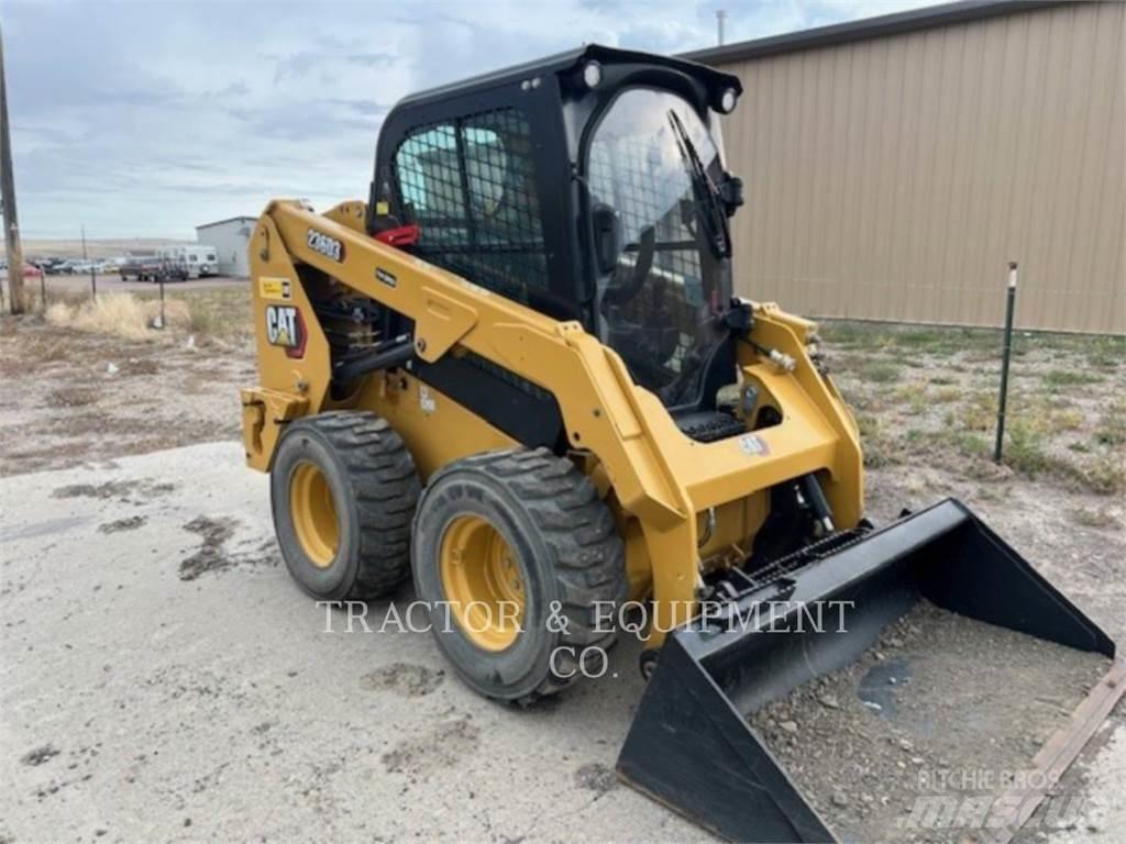 CAT 236D3 H2CB لوادر انزلاقية التوجيه