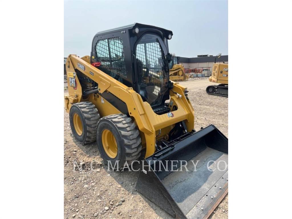 CAT 236D3 H2CB لوادر انزلاقية التوجيه