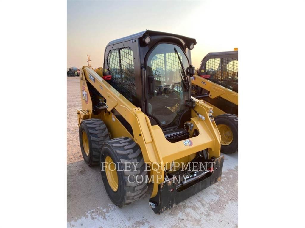 CAT 236D3STD2C لوادر انزلاقية التوجيه