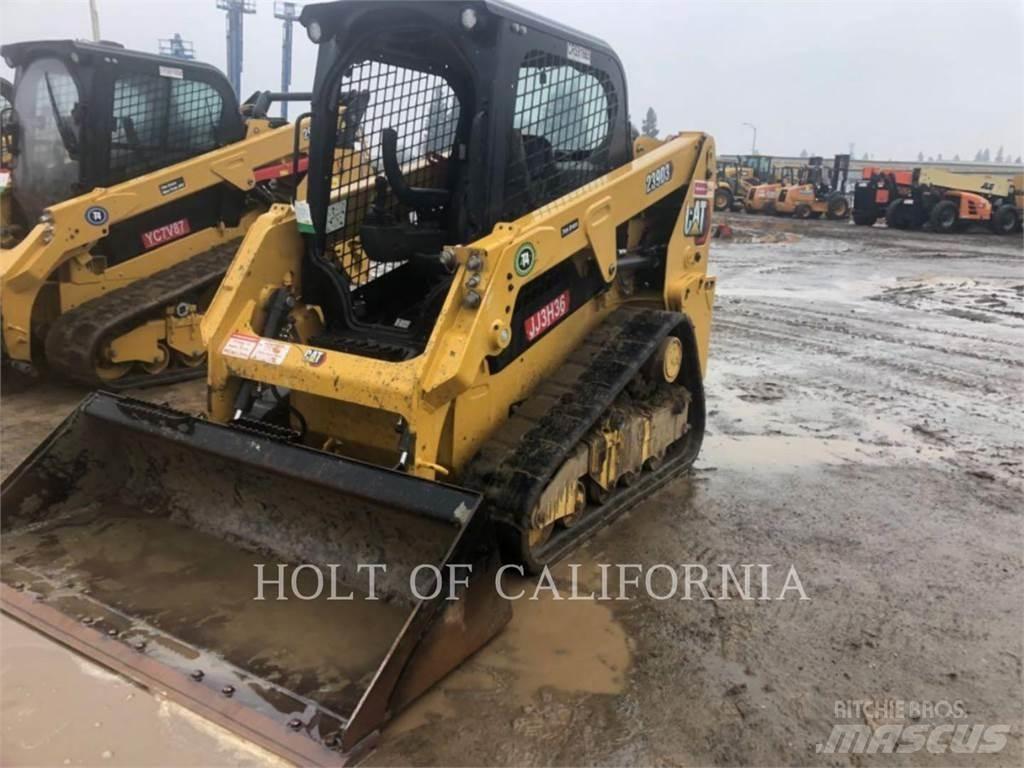 CAT 239 لوادر انزلاقية التوجيه