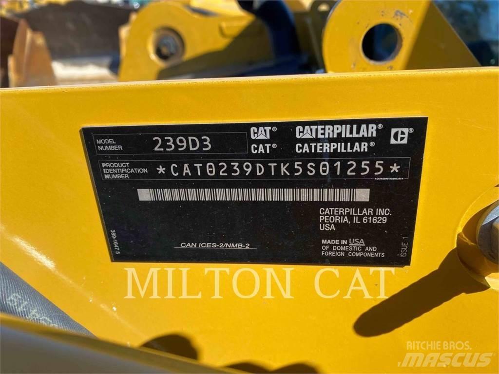 CAT 239D3 لوادر زحافة
