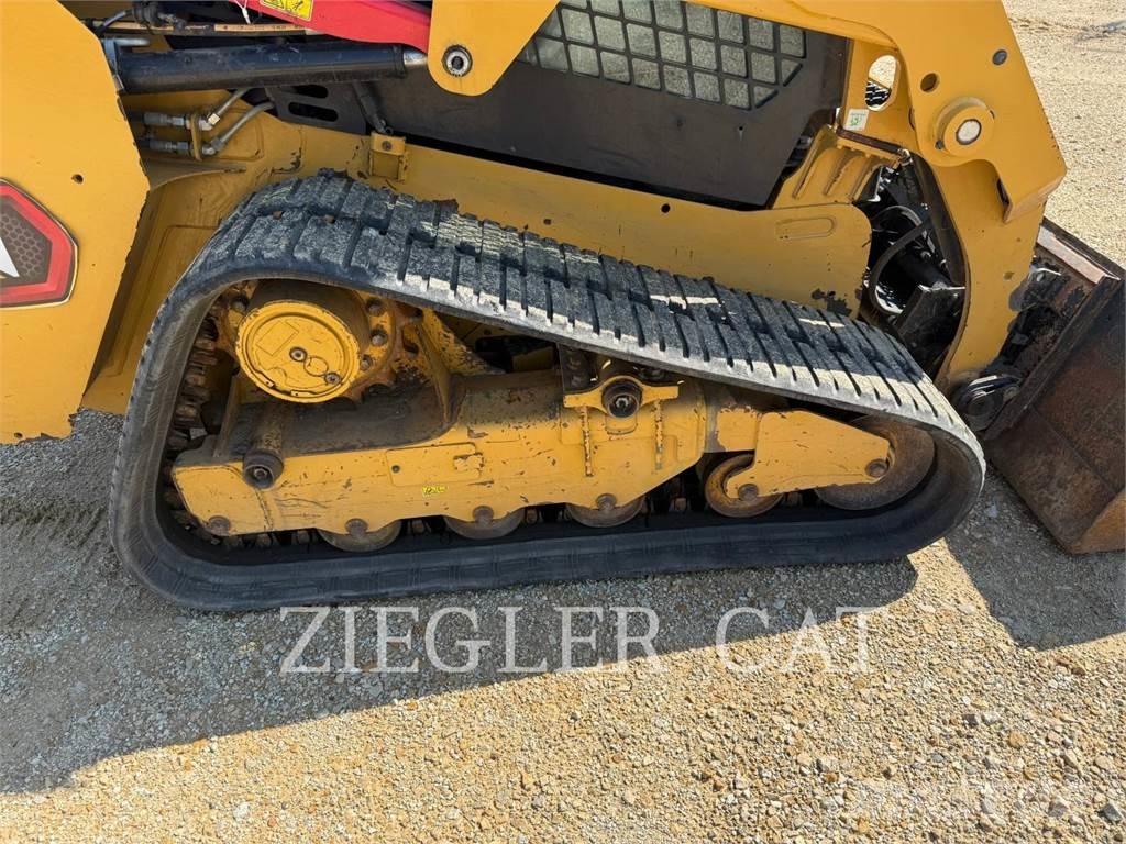 CAT 239D3 لوادر زحافة