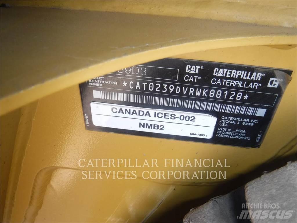 CAT 239D3 لوادر زحافة