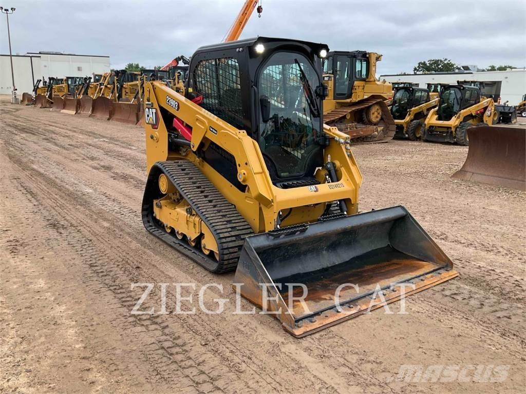CAT 239D3 لوادر زحافة