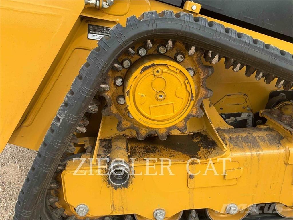 CAT 239D3 لوادر زحافة