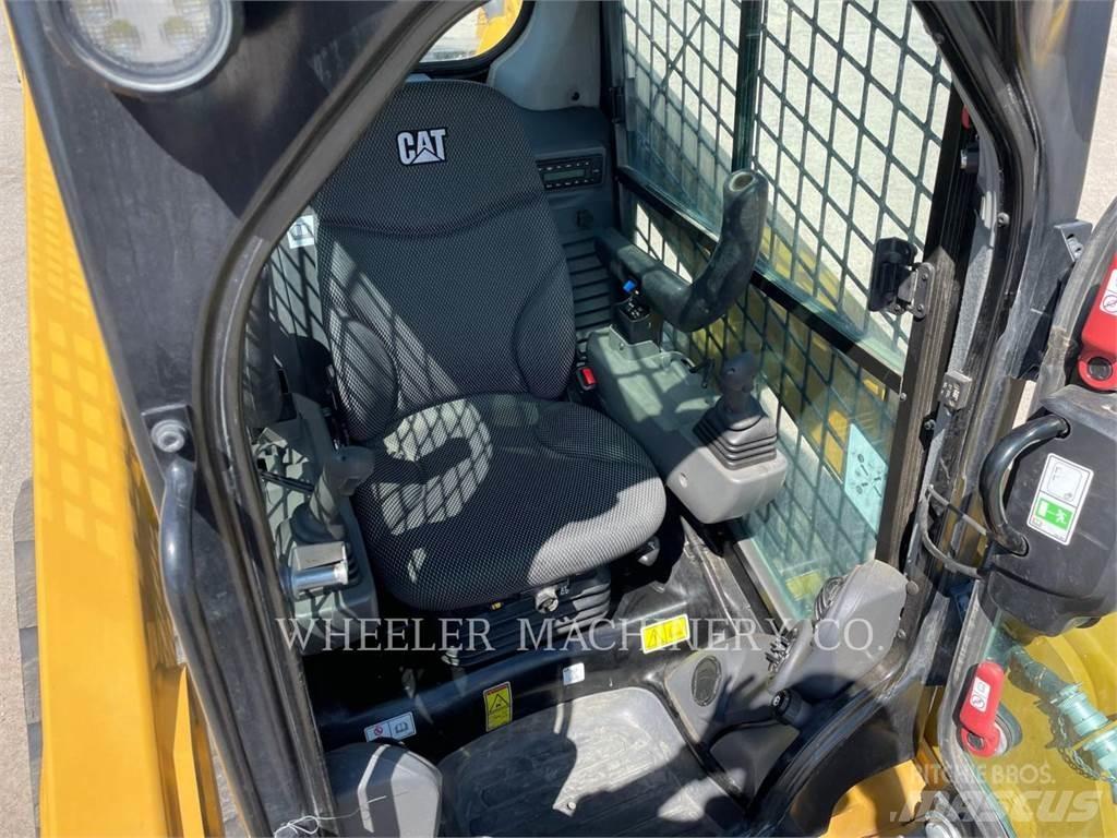 CAT 239D3 C1H2 لوادر زحافة