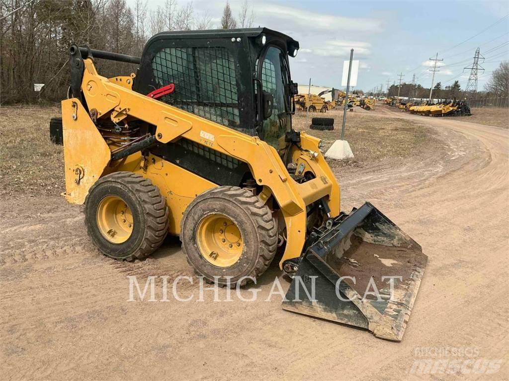 CAT 242D3 A2Q لوادر انزلاقية التوجيه