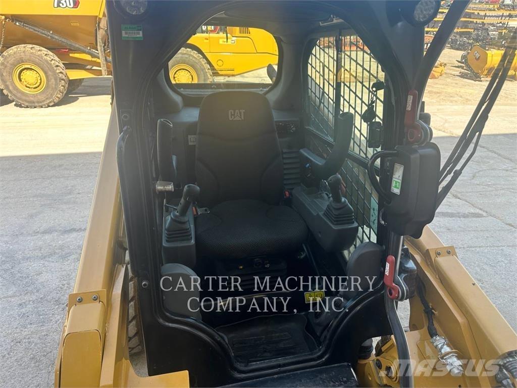 CAT 246 لوادر انزلاقية التوجيه