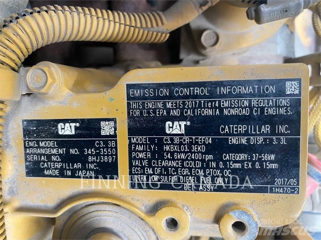 CAT 246D لوادر انزلاقية التوجيه