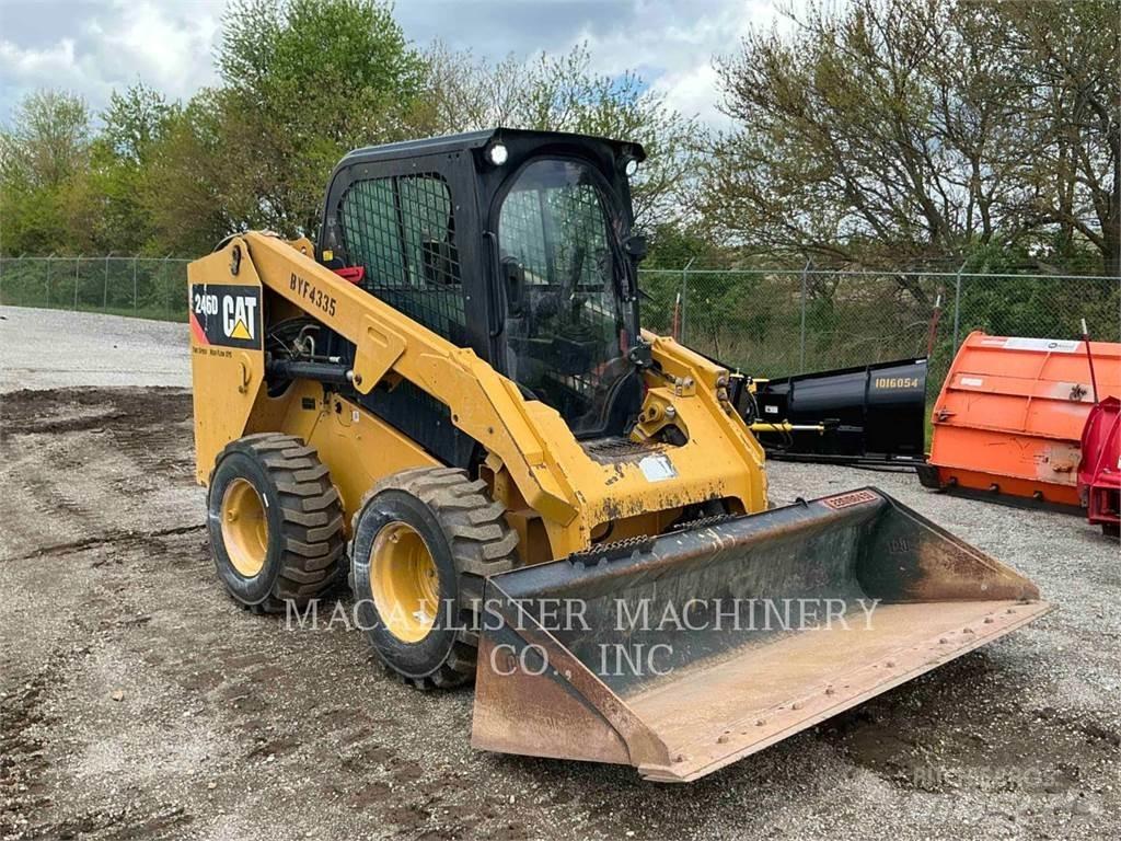 CAT 246D لوادر انزلاقية التوجيه