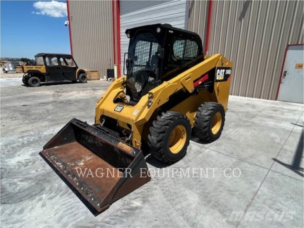 CAT 246D لوادر انزلاقية التوجيه