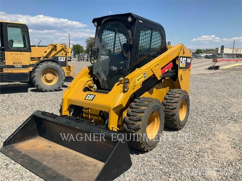 CAT 246D لوادر انزلاقية التوجيه