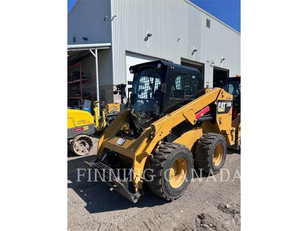 CAT 246D لوادر انزلاقية التوجيه