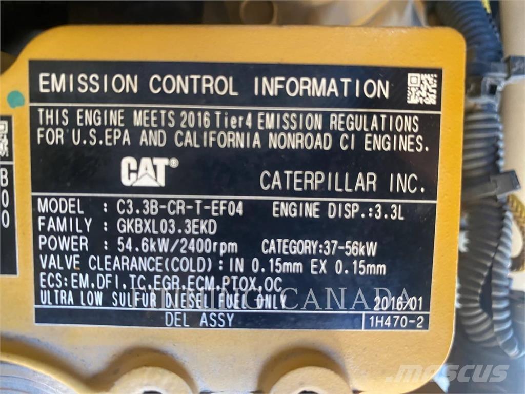 CAT 246D لوادر انزلاقية التوجيه