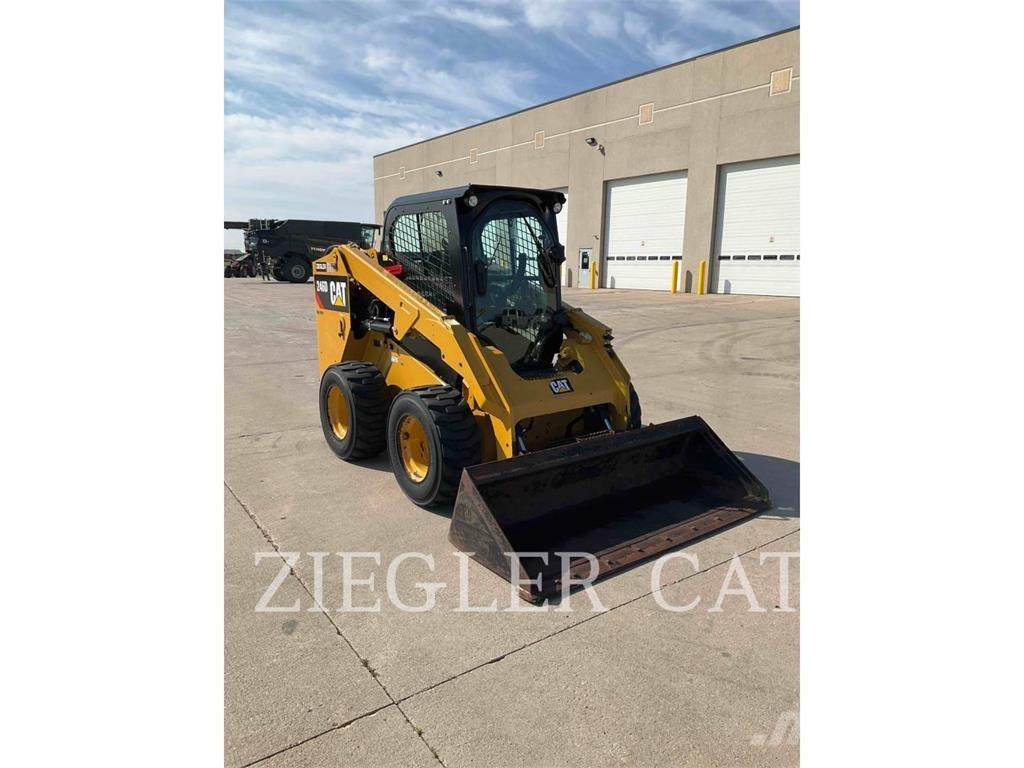 CAT 246D لوادر انزلاقية التوجيه