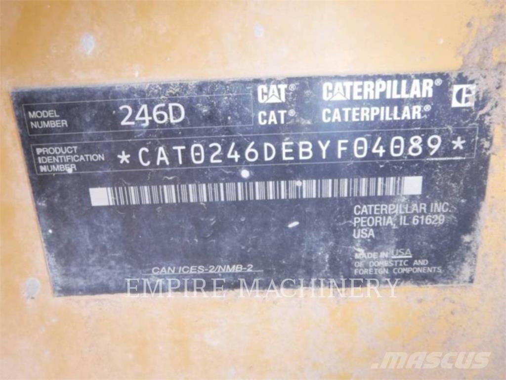 CAT 246D لوادر انزلاقية التوجيه