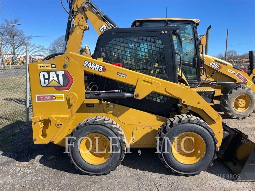 CAT 246D3 لوادر انزلاقية التوجيه