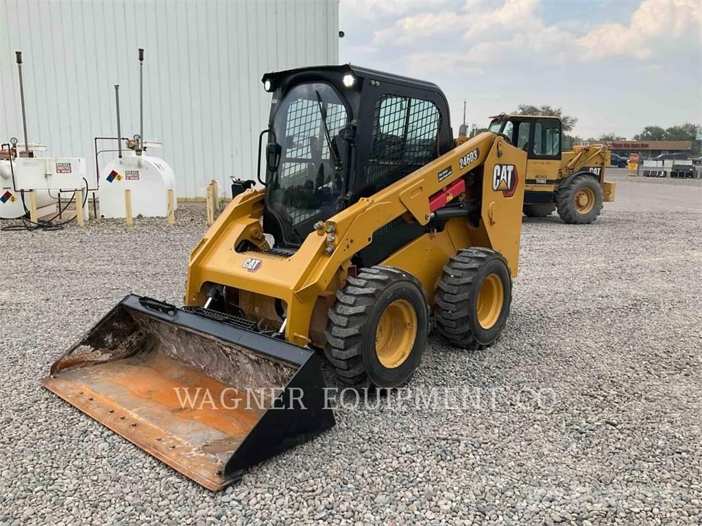 CAT 246D3 لوادر انزلاقية التوجيه