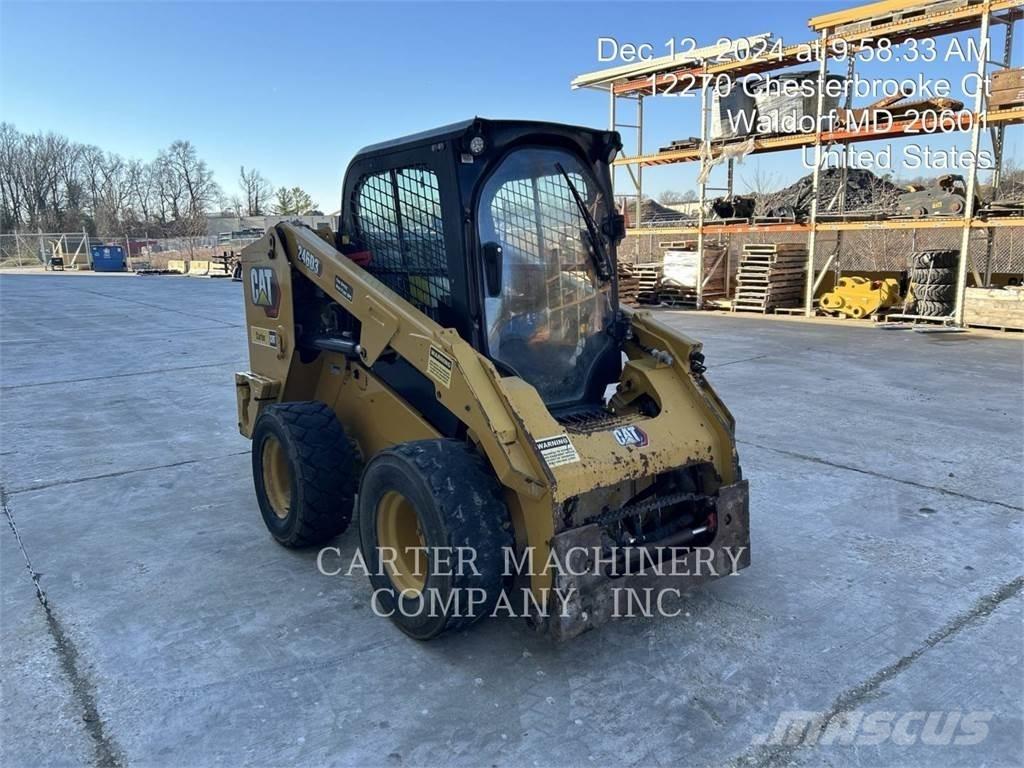 CAT 246D3 ACHF لوادر انزلاقية التوجيه