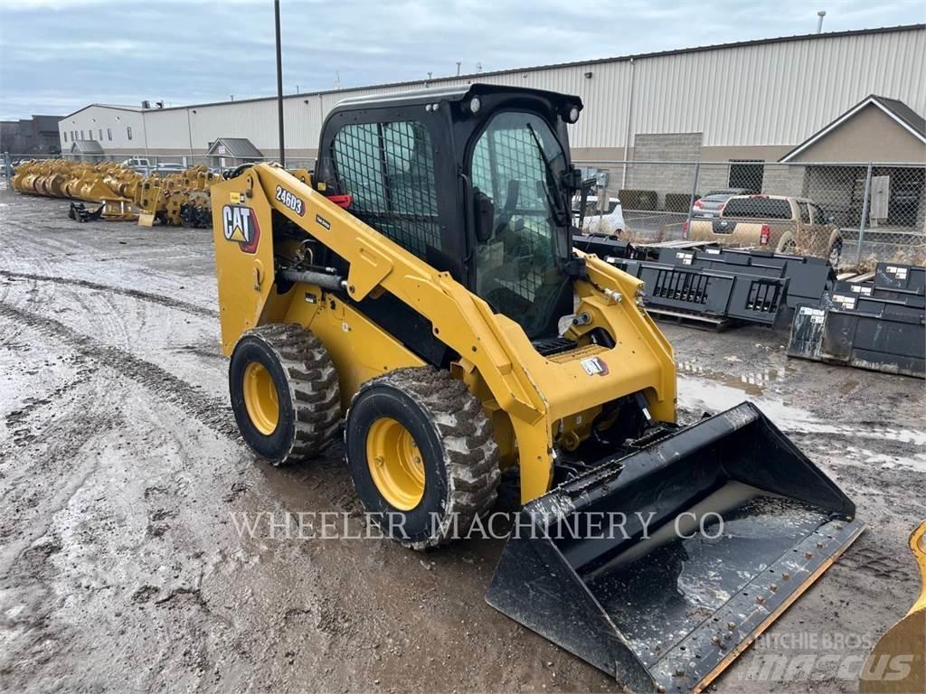CAT 246D3 C3H2 لوادر انزلاقية التوجيه