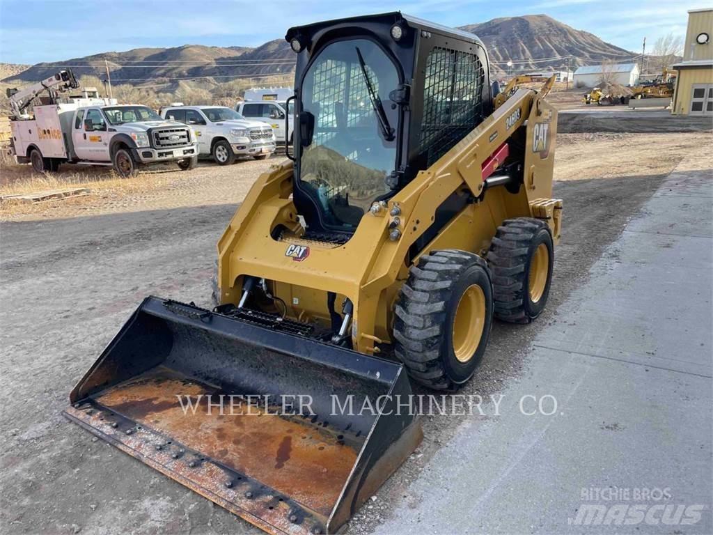 CAT 246D3 C3H2 لوادر انزلاقية التوجيه