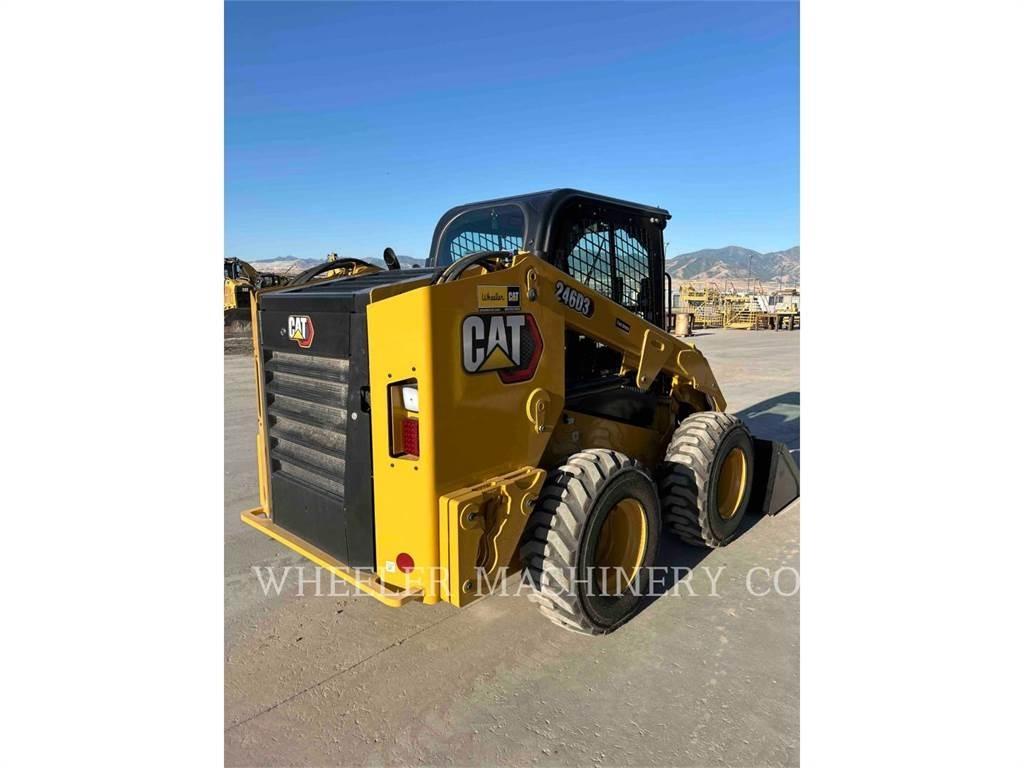CAT 246D3 C3H2 لوادر انزلاقية التوجيه