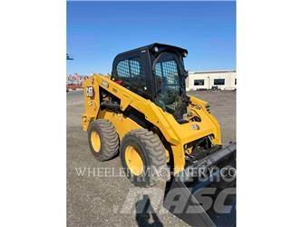 CAT 246D3 C3H2 لوادر انزلاقية التوجيه