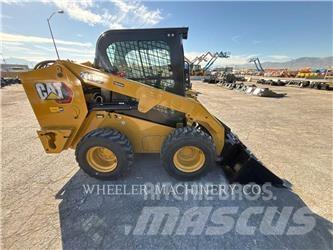 CAT 246D3 C3H2 لوادر انزلاقية التوجيه