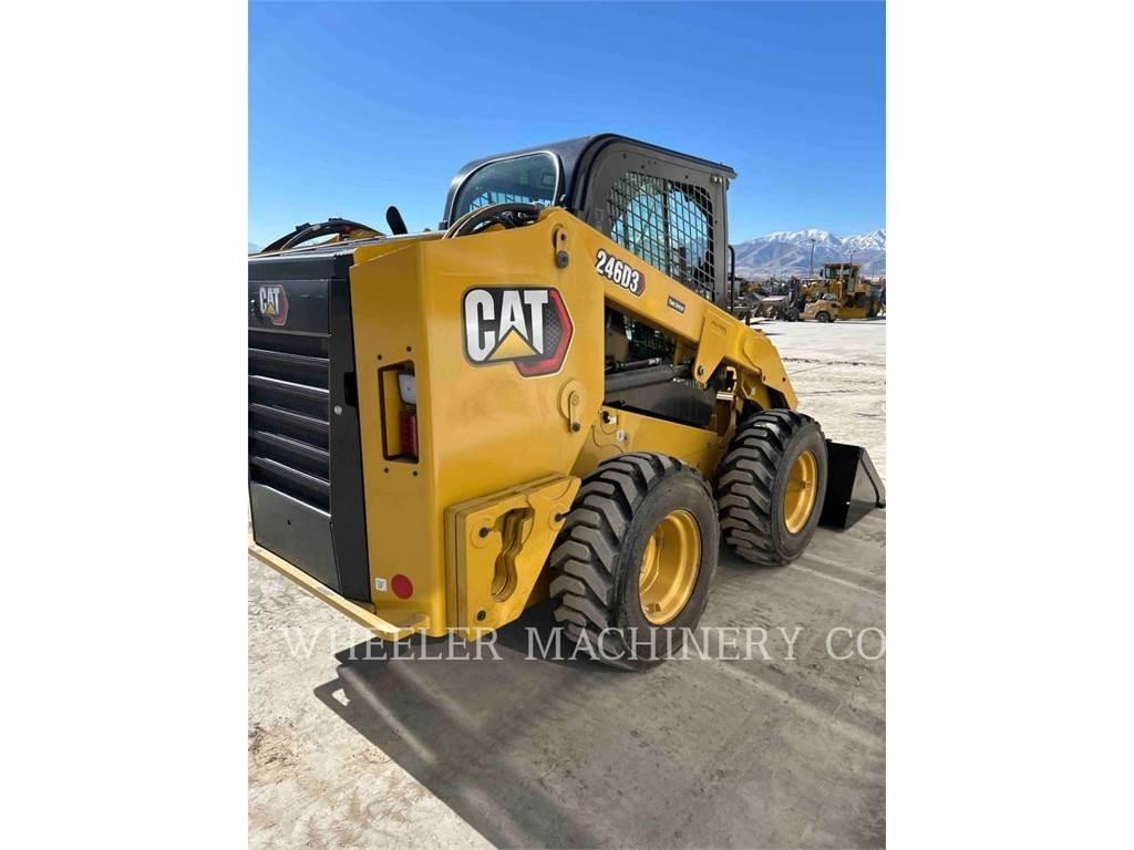 CAT 246D3 C3H2 لوادر انزلاقية التوجيه
