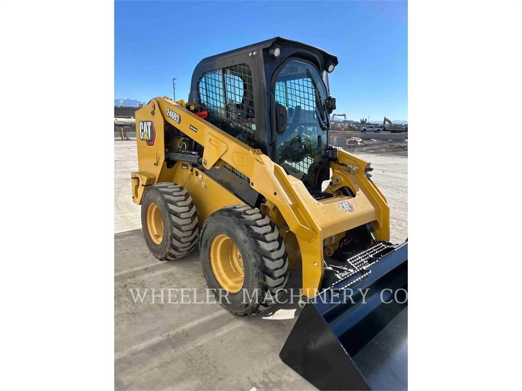 CAT 246D3 C3H2 لوادر انزلاقية التوجيه