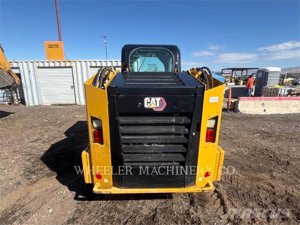 CAT 246D3 C3H2 لوادر انزلاقية التوجيه