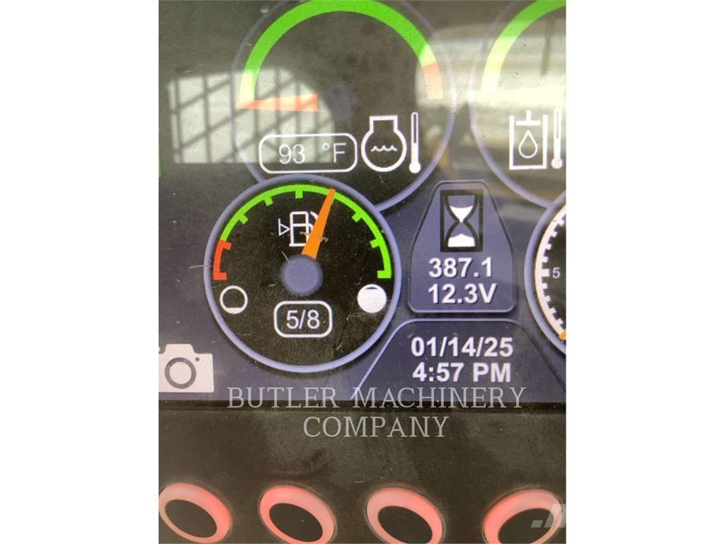 CAT 246D3 C3H2 لوادر انزلاقية التوجيه