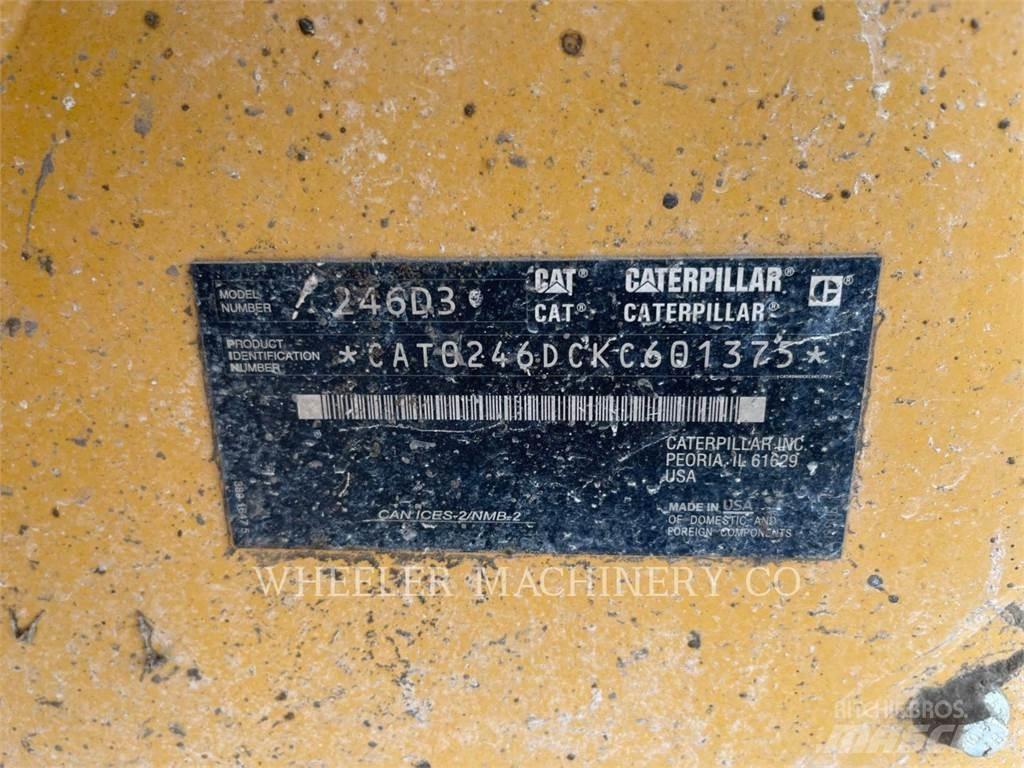 CAT 246D3 C3H2 لوادر انزلاقية التوجيه