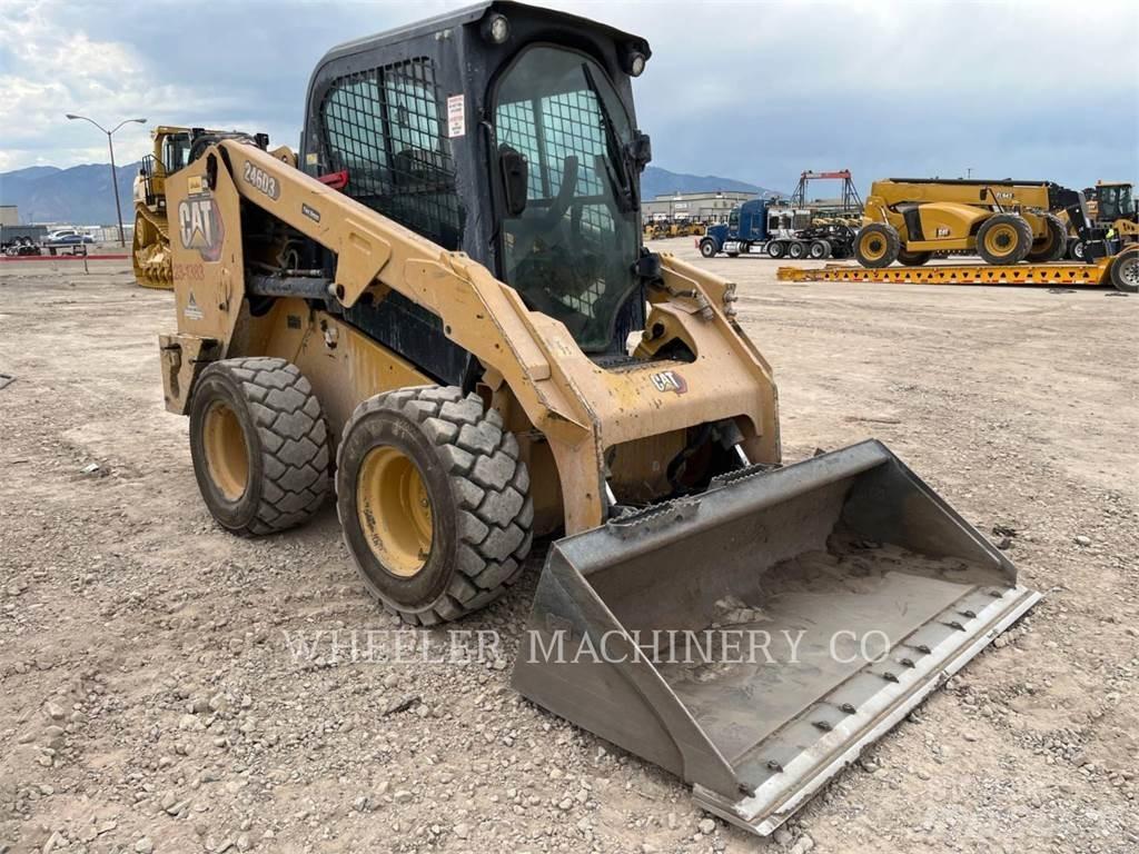 CAT 246D3 C3H2 لوادر انزلاقية التوجيه