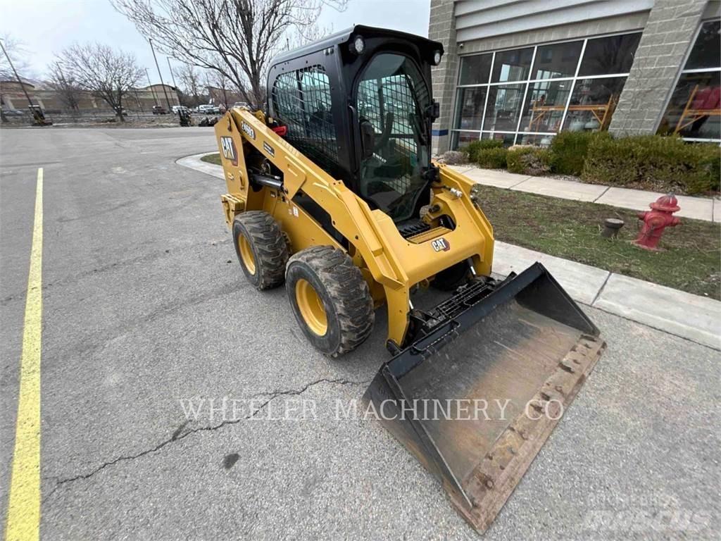 CAT 246D3 C3HF لوادر انزلاقية التوجيه